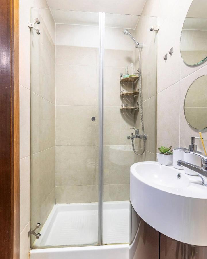 Modern Private Suite With Balcony & Bathroom - King And Queen Beds Vila Nova de Gaia Zewnętrze zdjęcie